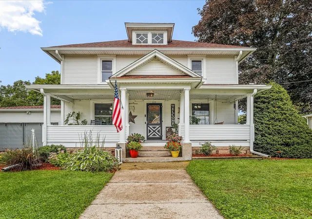 Photo 3 of Sale Pending at 406 W Main St, Durand, IL 61024 | MLS# 12761831 | Listing updated on 2026-09-23