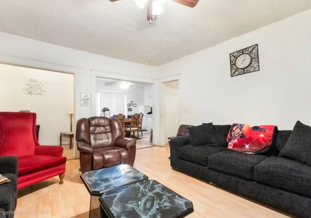Photo 3 of Single family home for sale at 1209 E Maple St, Kankakee, IL 60901 | MLS# 12761844 | Listing updated on 2026-10-03