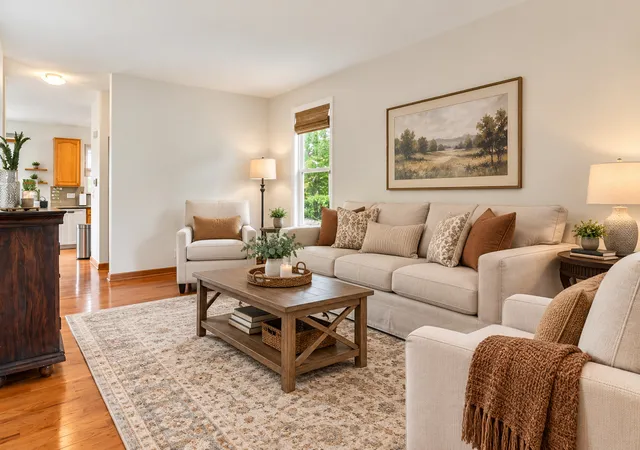 Photo 4 of Single family home for sale at 1028 Mackenzie Dr, Antioch, IL 60002 | MLS# 12761870 | Listing updated on 2026-10-08
