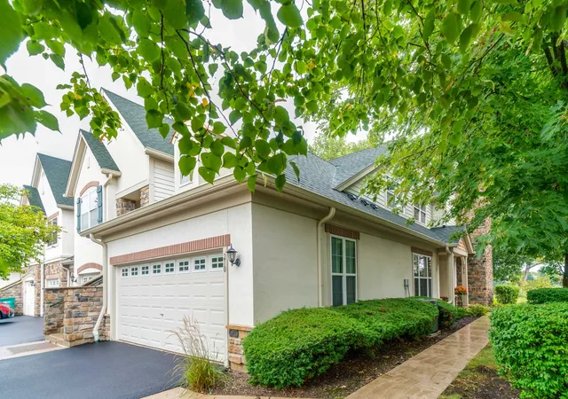 Photo 1 of Condo for sale at 210 Shadow Crk Cir #210, Vernon Hills, IL 60061 | MLS# 12761897 | Listing updated on 2026-10-06