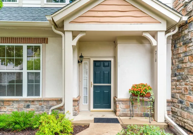 Photo 2 of Condo for sale at 210 Shadow Crk Cir #210, Vernon Hills, IL 60061 | MLS# 12761897 | Listing updated on 2026-10-06