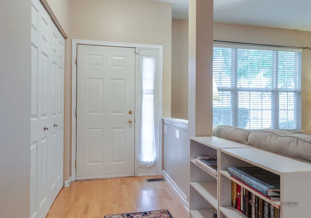 Photo 3 of Condo for sale at 210 Shadow Crk Cir #210, Vernon Hills, IL 60061 | MLS# 12761897 | Listing updated on 2026-10-06