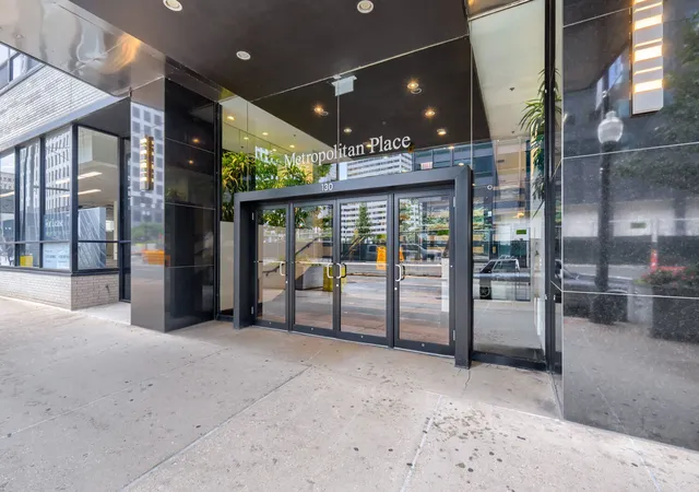 Condo for sale at 130 S Canal St #419, Chicago, IL 60606 | MLS# 12761902
