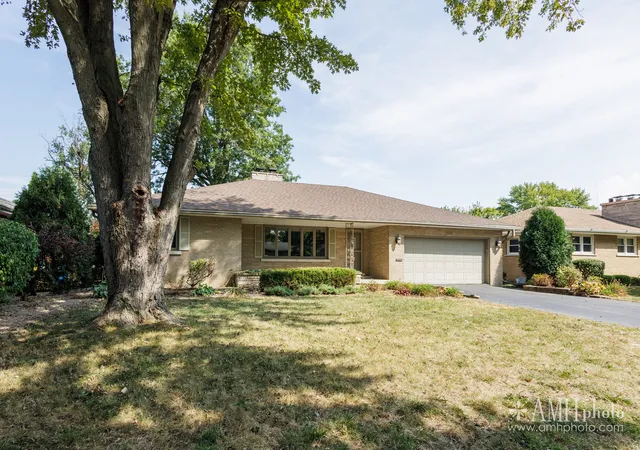 Photo 3 of Single family home for sale at 1033 W Hawkins St, Kankakee, IL 60901 | MLS# 12761915 | Listing updated on 2026-09-23