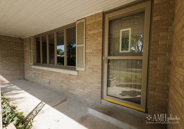 Photo 3 of Single family home for sale at 1033 W Hawkins St, Kankakee, IL 60901 | MLS# 12761915 | Listing updated on 2026-09-23