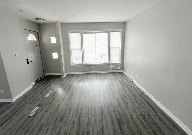 Photo 3 of Single family home for sale at 1332 Mackinaw Ave, Calumet City, IL 60409 | MLS# 12761922 | Listing updated on 2026-09-22