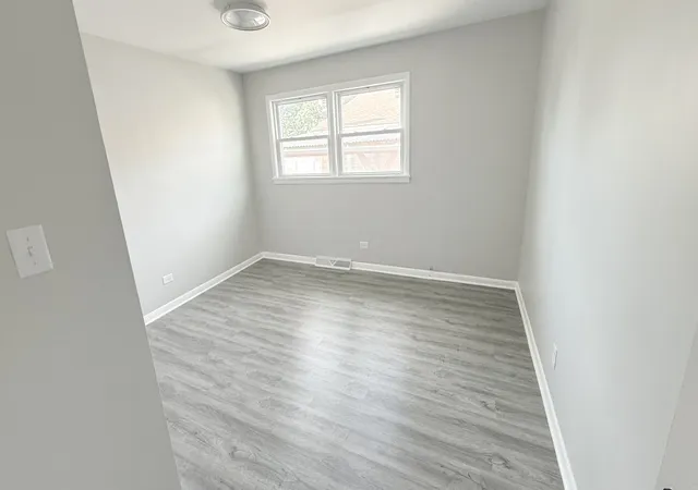 Photo 4 of Single family home for sale at 1332 Mackinaw Ave, Calumet City, IL 60409 | MLS# 12761922 | Listing updated on 2026-09-22