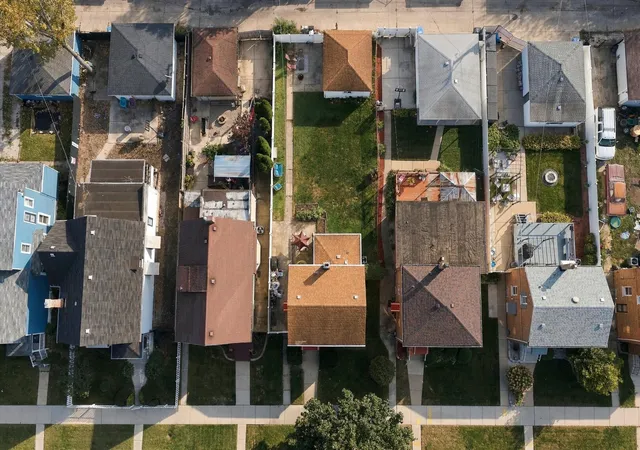 Photo 2 of Single family home for sale at 3321 W 83rd Place, Chicago, IL 60652 | MLS# 12761927 | Listing updated on 2026-10-22