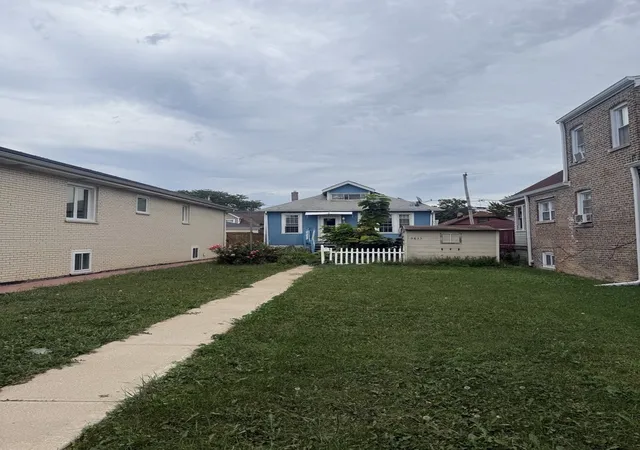 Single family home for sale at 5833 S Kildare Ave, Chicago, IL 60629 | MLS# 12761937