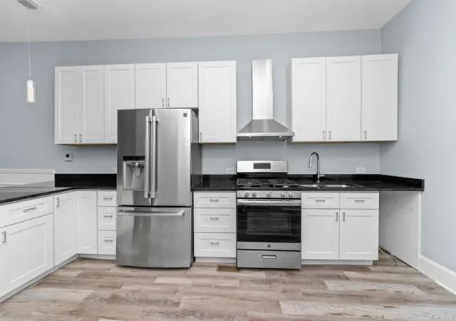Listing Photo 5 - Condo for sale in building located at 4329 S Wood St, Chicago, IL 60609
