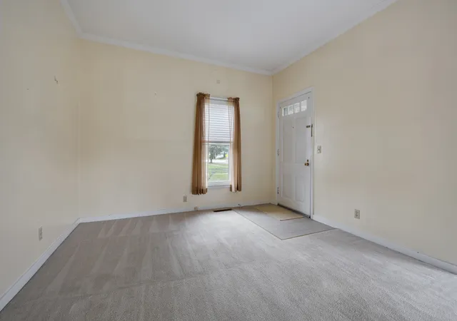 Photo 3 of Single family home for sale at 302 N State St, Marengo, IL 60152 | MLS# 12761951 | Listing updated on 2026-09-23