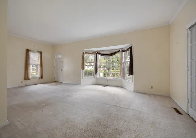Photo 3 of Single family home for sale at 302 N State St, Marengo, IL 60152 | MLS# 12761951 | Listing updated on 2026-09-23