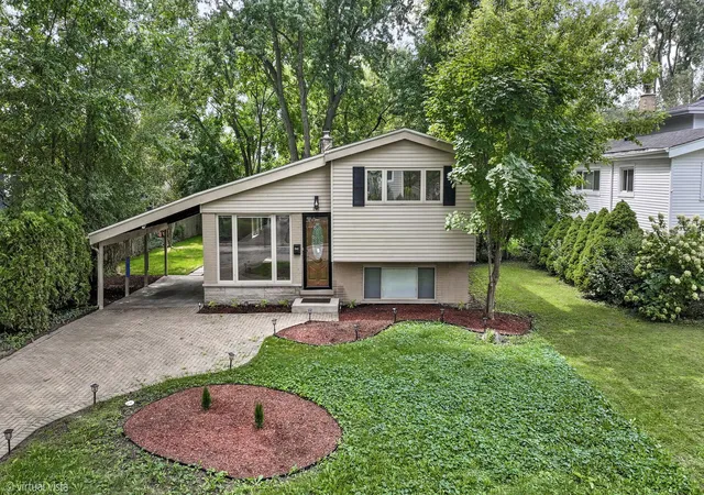 Photo 1 of Single family home for sale at 840 Fair Ln, Northbrook, IL 60062 | MLS# 12761956 | Listing updated on 2026-10-23