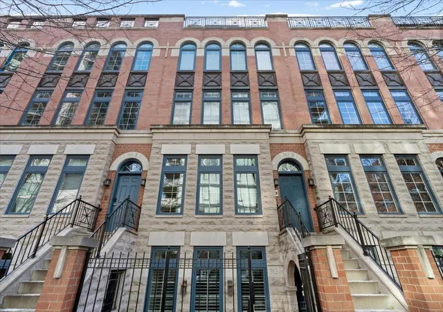 Photo 1 of Condo for sale at 363 W Superior St #B, Chicago, IL 60654 | MLS# 12761964 | Listing updated on 2026-09-22