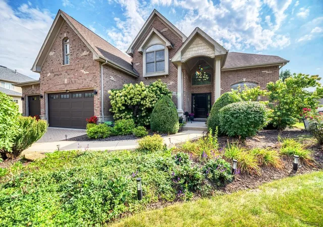 Photo 4 of Single family home for sale at 1190 Washington St, Bolingbrook, IL 60490 | MLS# 12761966 | Listing updated on 2026-09-19