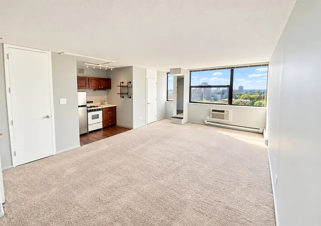 Photo 3 of Condo for sale at 3110 N Sheridan Rd #1407, Chicago, IL 60657 | MLS# 12761991 | Listing updated on 2026-09-30