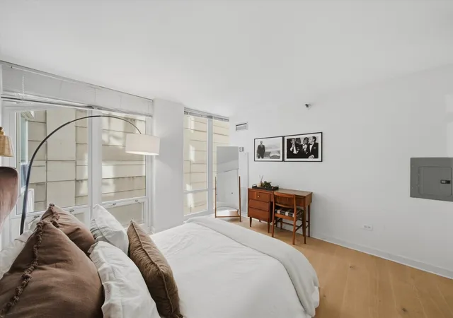 Photo 4 of Condo for sale at 345 N Lasalle Dr #806, Chicago, IL 60654 | MLS# 12762003 | Listing updated on 2026-09-24