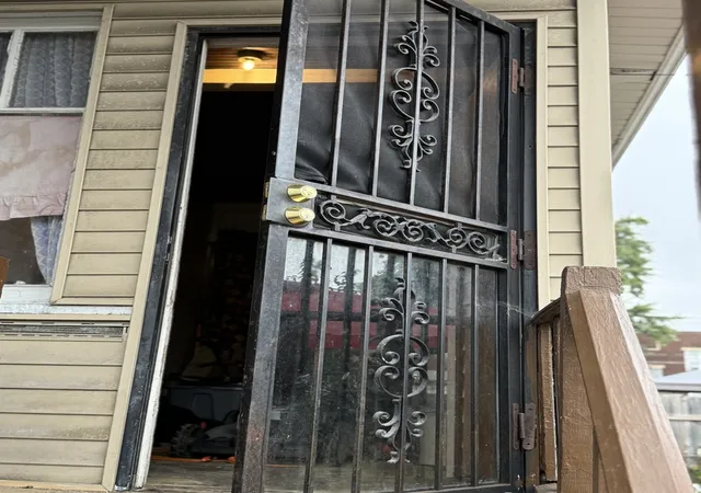 Photo 4 of Single family home for sale at 6411 S Rockwell St, Chicago, IL 60629 | MLS# 12762010 | Listing updated on 2026-09-24