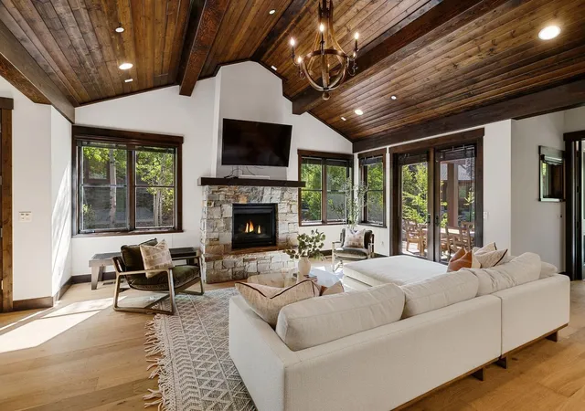 Photo 4 of Single family home for sale at 10120 Sagebrush Ct, Truckee, CA 16196 | MLS# 12762014 | Listing updated on 2026-09-22