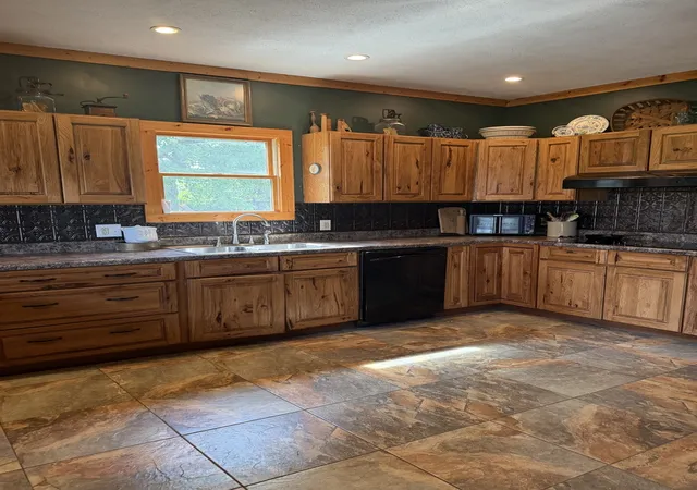 Photo 4 of House for sale at 13820 Shiloh Cemetery Rd, Whittington, IL 62897 | MLS# 12762026 | Listing updated on 2026-09-23