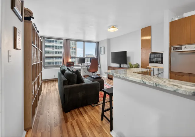Photo 3 of Condo for sale at 3550 N Lake Shore Dr #1925, Chicago, IL 60657 | MLS# 12762029 | Listing updated on 2026-10-01
