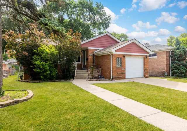 Photo 2 of Single family home for sale at 8841 Tulley Ave, Oak Lawn, IL 60453 | MLS# 12762042 | Listing updated on 2026-09-24