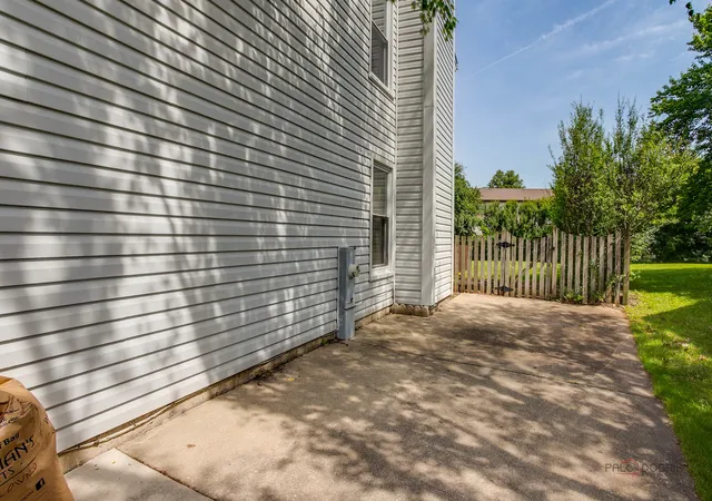Photo 3 of Single family home for sale at 410 Lamont Ter, Buffalo Grove, IL 60089 | MLS# 12762043 | Listing updated on 2026-09-22