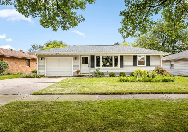 Photo 1 of Sale Pending at 4015 Pleasant Valley Blvd, Rockford, IL 61114 | MLS# 12762058 | Listing updated on 2026-09-19