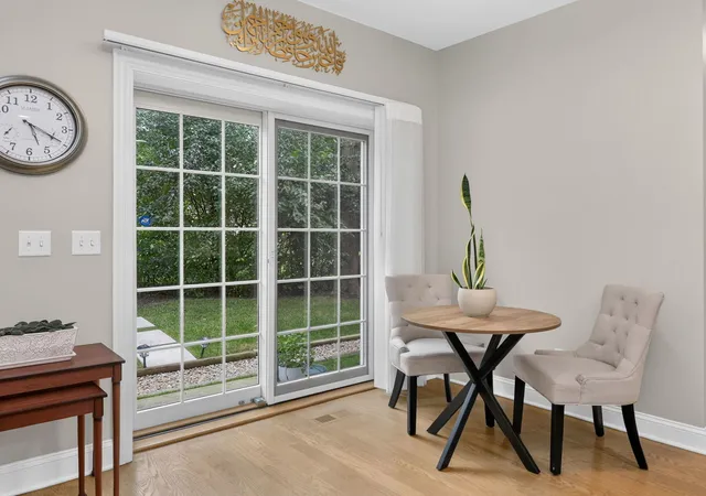 Photo 4 of Townhouse for sale at 1205 Charleston Ct, Westmont, IL 60559 | MLS# 12762107 | Listing updated on 2026-09-23
