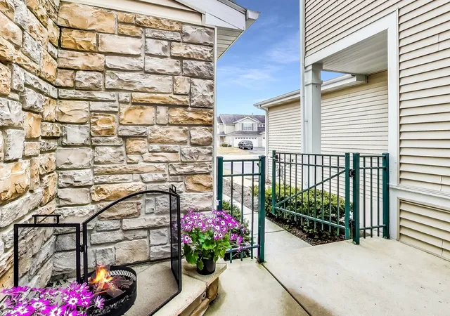 Photo 2 of Townhouse for sale at 1510 W Remington Ln #1510, Round Lake, IL 60073 | MLS# 12762110 | Listing updated on 2026-09-30