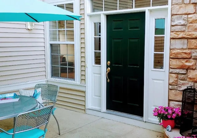 Photo 3 of Townhouse for sale at 1510 W Remington Ln #1510, Round Lake, IL 60073 | MLS# 12762110 | Listing updated on 2026-09-30