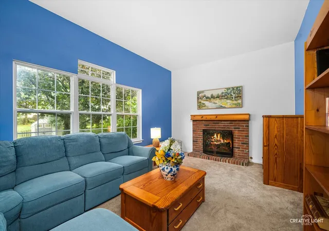 Photo 3 of Single family home for sale at 203 Parkside Ln, Oswego, IL 60543 | MLS# 12762117 | Listing updated on 2026-09-19