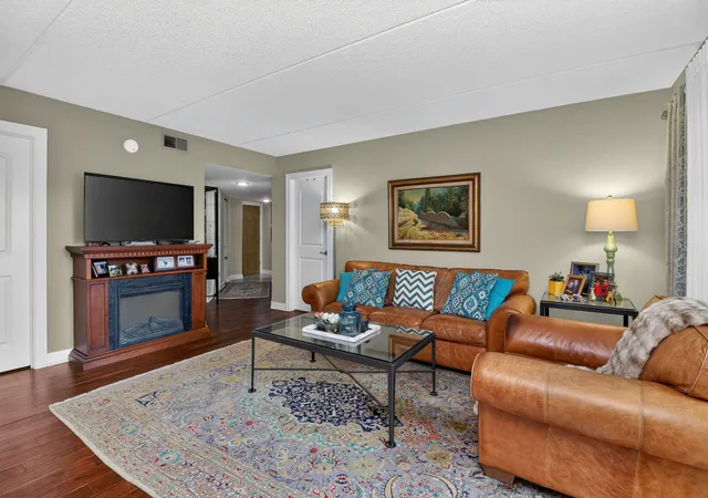 Photo 3 of Condo for sale at 1470 Jefferson St #308, Des Plaines, IL 60016 | MLS# 12762124 | Listing updated on 2026-09-23
