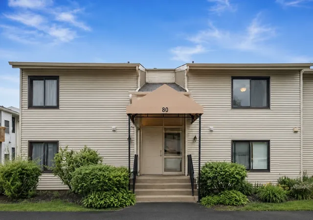 Photo 1 of Condo for sale at 80 Commonwealth Ct #3, Vernon Hills, IL 60061 | MLS# 12762142 | Listing updated on 2026-09-19
