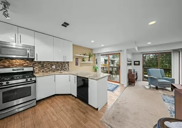 Photo 2 of Condo for sale at 80 Commonwealth Ct #3, Vernon Hills, IL 60061 | MLS# 12762142 | Listing updated on 2026-09-19