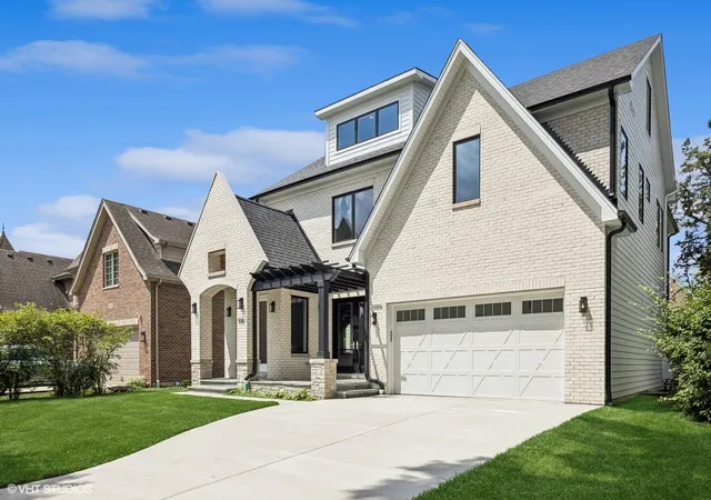 Photo 1 of Single family home for sale at 215 N Glade Ave, Elmhurst, IL 60126 | MLS# 12762154 | Listing updated on 2026-09-17