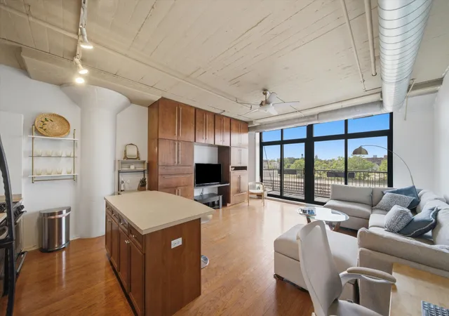 Photo 3 of Condo for sale at 1525 S Sangamon St #311, Chicago, IL 60608 | MLS# 12762158 | Listing updated on 2026-09-23