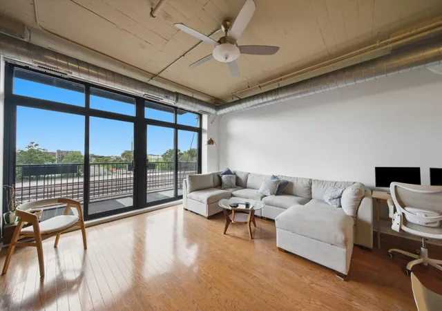 Photo 4 of Condo for sale at 1525 S Sangamon St #311, Chicago, IL 60608 | MLS# 12762158 | Listing updated on 2026-09-23