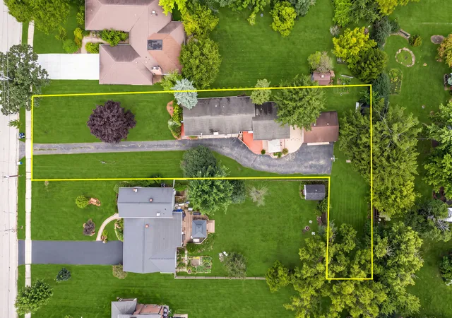 Photo 3 of Single family home for sale at 5807 Fairmount Ave, Downers Grove, IL 60516 | MLS# 12762176 | Listing updated on 2026-09-23