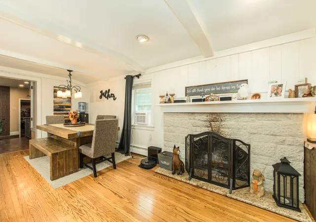 Photo 4 of Single family home for sale at 5807 Fairmount Ave, Downers Grove, IL 60516 | MLS# 12762176 | Listing updated on 2026-09-23