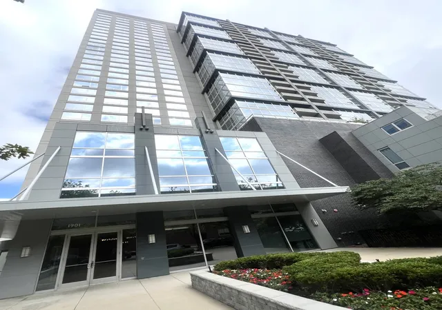 Photo 1 of Condo for sale at 1901 S Calumet Ave #2602, Chicago, IL 60616 | MLS# 12762197 | Listing updated on 2026-09-24