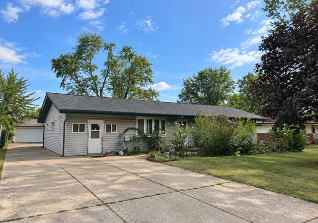 Photo 1 of Single family home for sale at 5638 W Wilson St, Monee, IL 60449 | MLS# 12762201 | Listing updated on 2026-09-19
