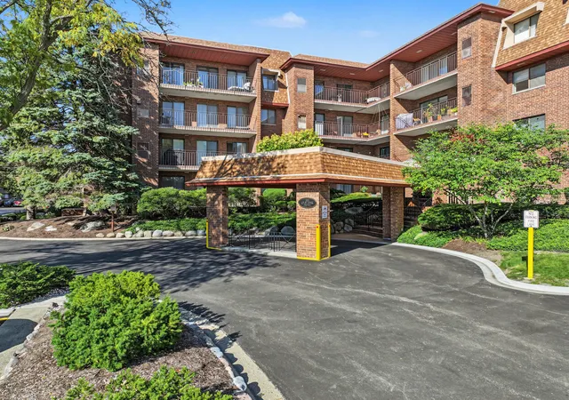 Photo 1 of Condo for sale at 101 Old Oak Dr #215, Buffalo Grove, IL 60089 | MLS# 12762208 | Listing updated on 2026-10-06
