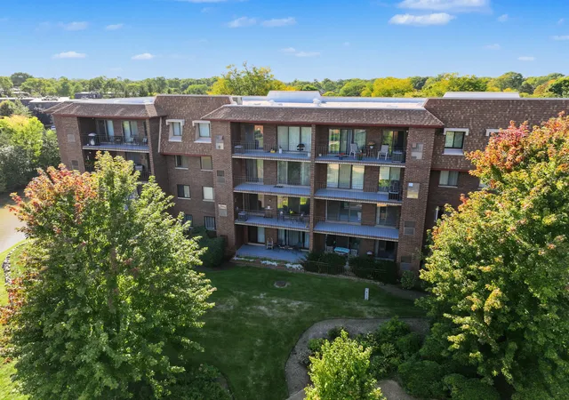 Photo 32 of Condo for sale at 101 Old Oak Dr #215, Buffalo Grove, IL 60089 | MLS# 12762208 | Listing updated on 2026-10-06