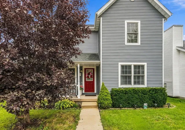 Single family home for sale at 1314 Montgomery St, Urbana, IL 61802 | MLS# 12762209