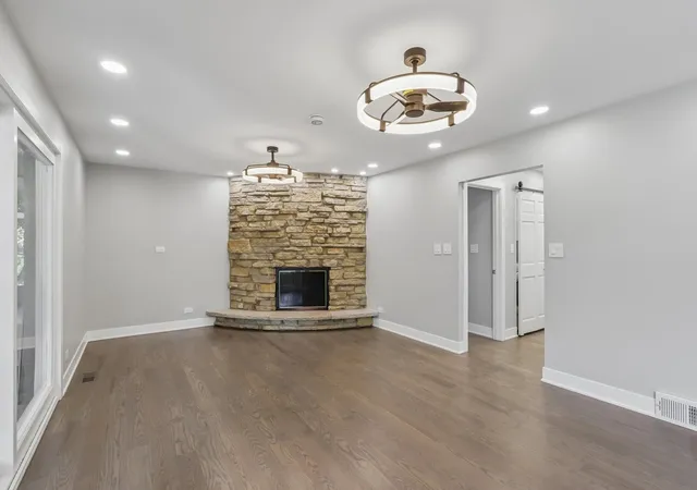 Photo 4 of Single family home for sale at 1208 Elizabeth Ave, Naperville, IL 60540 | MLS# 12762212 | Listing updated on 2026-09-23