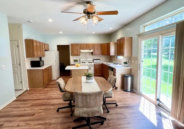 Photo 2 of Single family home for sale at 650 Glenbrook Rd, Crystal Lake, IL 60012 | MLS# 12762217 | Listing updated on 2026-09-25
