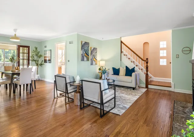 Photo 3 of Single family home for sale at 3135 Elm Ave, Brookfield, IL 60513 | MLS# 12762222 | Listing updated on 2026-10-06