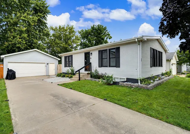 Single family home for sale at 22 Geneva Ct, Bloomington, IL 61704 | MLS# 12762226