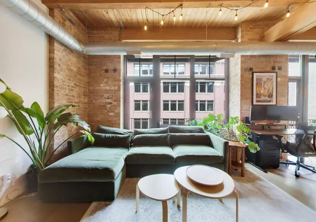 Photo 2 of Condo for sale at 625 W Jackson Blvd #512, Chicago, IL 60661 | MLS# 12762229 | Listing updated on 2026-09-23